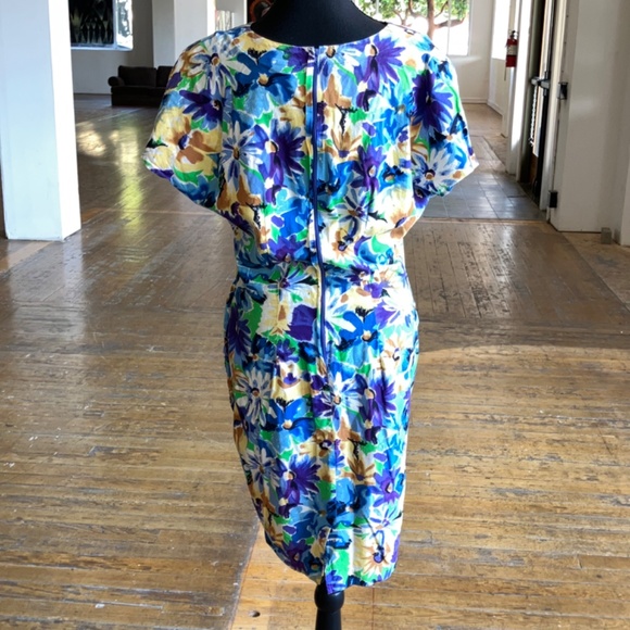 1980s faux wrap floral Hawaii dress - Picture 4 of 9